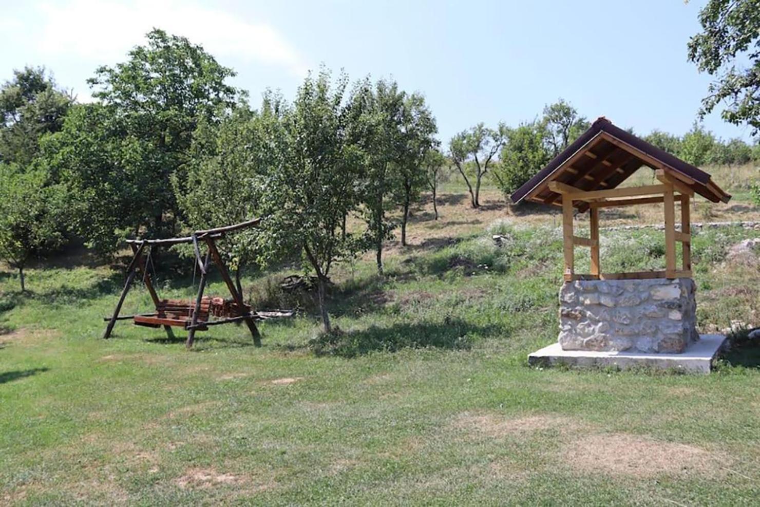 Salas U Bregu In Cheile Carasului Crasova 외부 사진