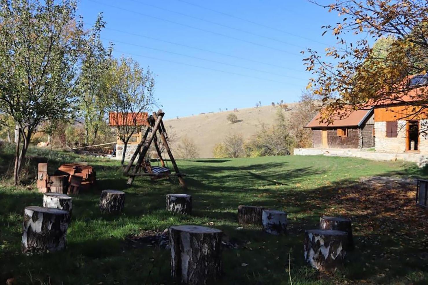 Salas U Bregu In Cheile Carasului Crasova 외부 사진